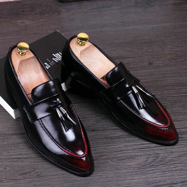 male formal flats fashion oxfords brogue shoes mens pointed toe dress wedding shoes famous tassel footwear 559, Black 
male formal flats fashion oxfords brogue shoes mens pointed toe dress wedding shoes famous tassel footwear 559, Black