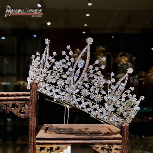 handmade luxury white baroque style crystal bridal crown tiara wedding hair ornaments accessories
handmade luxury white baroque style crystal bridal crown tiara wedding hair ornaments accessories