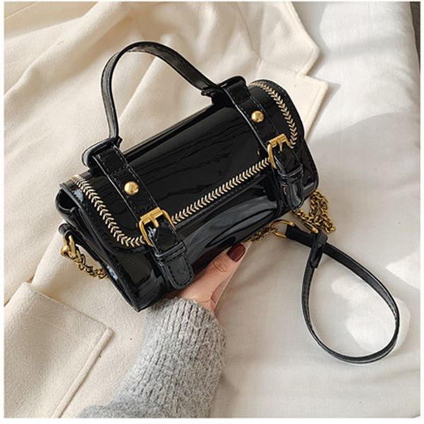 лакированная crossbody сумка для женщин 2020 моды цепи сплошного цвета плечо сумки с ремнем сумкой украшения
лакированная crossbody сумка для женщин 2020 моды цепи сплошного цвета плечо сумки с ремнем сумкой украшения