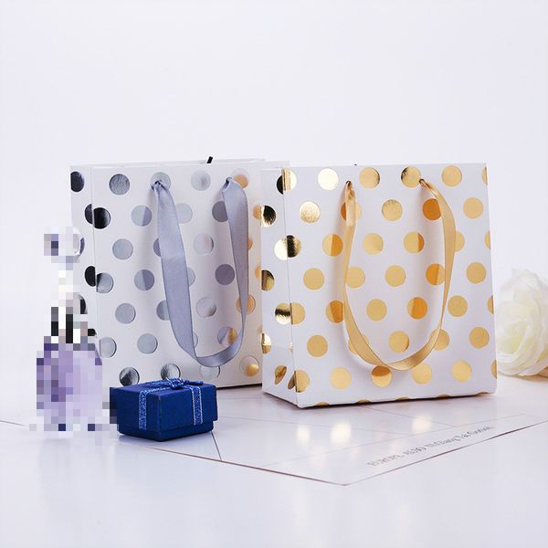 15x14x7cm bronzing silver small dot cosmetics clothing paper tote bag holiday banquet gift bag can be customized logo
15x14x7cm bronzing silver small dot cosmetics clothing paper tote bag holiday banquet gift bag can be customized logo