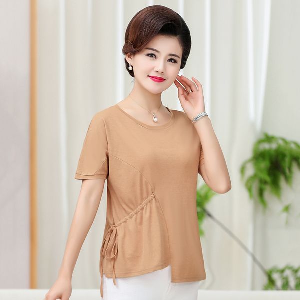 middle age women solid short sleeve tee 2019 summer new 5xl plus size mother o-neck t shirt casual pullover bottoming shirt, White
middle age women solid short sleeve tee 2019 summer new 5xl plus size mother o-neck t shirt casual pullover bottoming shirt, White