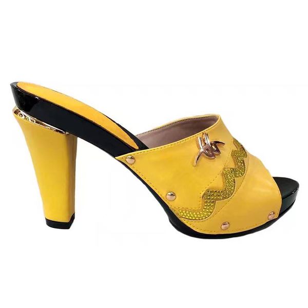 beautiful yellow women pumps with rhinestone decoration african high heel shoes for dress v2083-1,heel 12cm, Black
beautiful yellow women pumps with rhinestone decoration african high heel shoes for dress v2083-1,heel 12cm, Black