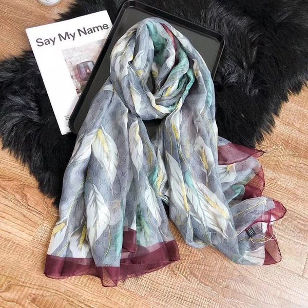 2019 winter logomania shine brand luxury scarf women and men two side black red silk wool blanket scarfs fashion designer flower scarves, Blue;gray
2019 winter logomania shine brand luxury scarf women and men two side black red silk wool blanket scarfs fashion designer flower scarves, Blue;gray