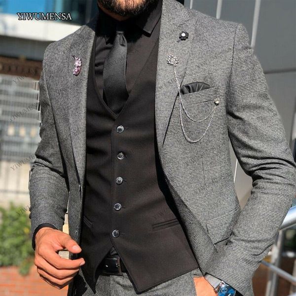 2020 grey suit men costume homme mariage 3 pieces suits houndstooth jacket with pants designers terno masculino slim fit tuxedos, White;black
2020 grey suit men costume homme mariage 3 pieces suits houndstooth jacket with pants designers terno masculino slim fit tuxedos, White;black