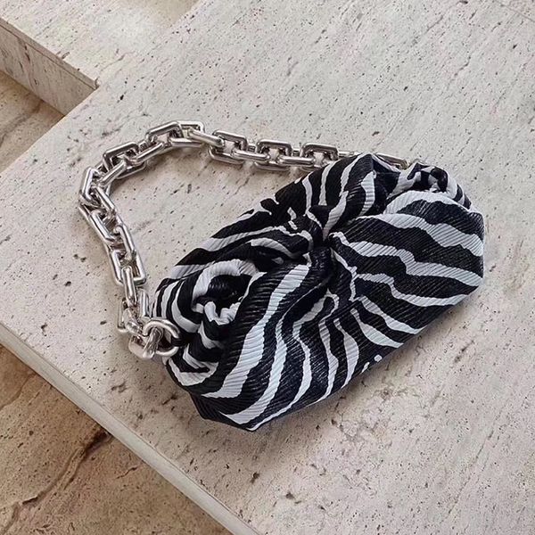 2020 новый zebra pattern толстые цепи плеча сумки вскользь высокого качества женщин кошелек и сумки
2020 новый zebra pattern толстые цепи плеча сумки вскользь высокого качества женщин кошелек и сумки