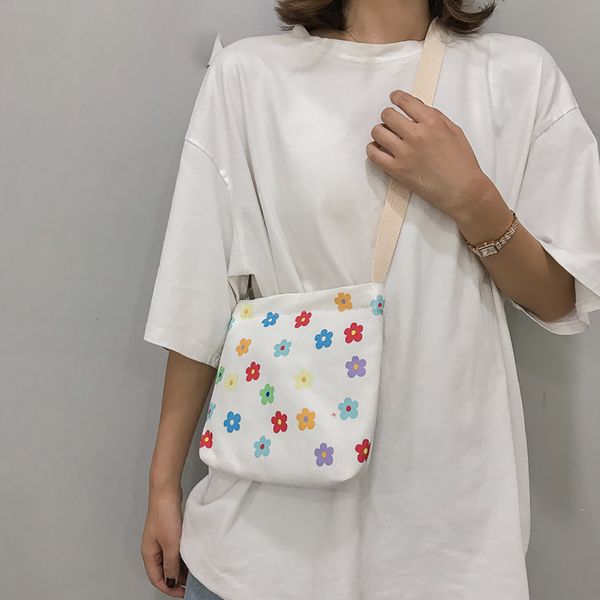 женщины нового способ цветка вышитых плечи сумки женщины холст crossbody сумка девушка дикая вышитые сумки на ремень
женщины нового способ цветка вышитых плечи сумки женщины холст crossbody сумка девушка дикая вышитые сумки на ремень