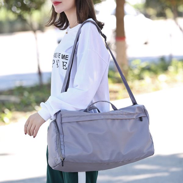 2020 new training yoga bag female leisure travel bag portable luggage sports fitness suitcases and travel bags
2020 new training yoga bag female leisure travel bag portable luggage sports fitness suitcases and travel bags