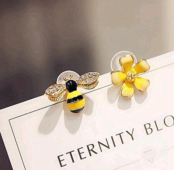 elf earrings temperament personality ladies asymmetric flower earrings bee earrings, Golden;silver
elf earrings temperament personality ladies asymmetric flower earrings bee earrings, Golden;silver