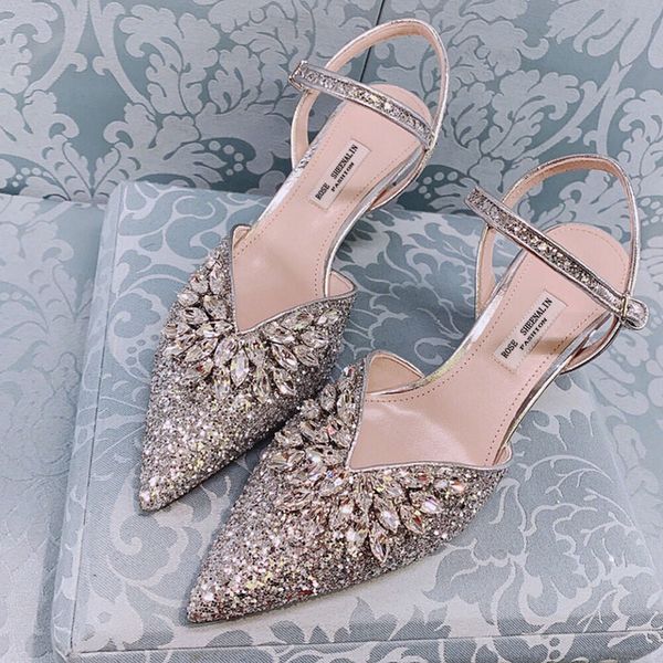 2020 bridal crystal shoes rhinestone high heels women designer fashion shoes wedding shoes for bride pointed toe sequined sweet party pumps, Black
2020 bridal crystal shoes rhinestone high heels women designer fashion shoes wedding shoes for bride pointed toe sequined sweet party pumps, Black