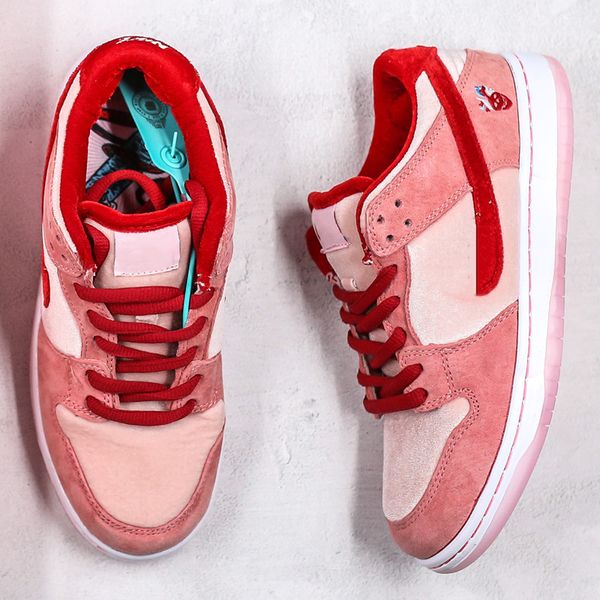 2020 new with box sb sneakers valentine's day strangelove x sb dunk low valentine's day j26 women men sneakers 36-45, White;red
2020 new with box sb sneakers valentine's day strangelove x sb dunk low valentine's day j26 women men sneakers 36-45, White;red