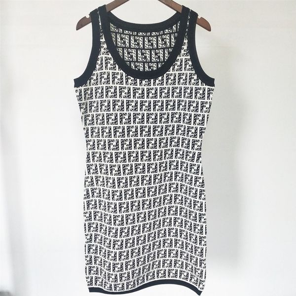 Women high quality knitted vest dress Europe and America classic sexy vest sleeveless dresses FF luxury Ice silk thin section dress selling
Women high quality knitted vest dress Europe and America classic sexy vest sleeveless dresses FF luxury Ice silk thin section dress selling