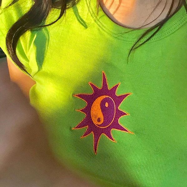 2019 лето вышивки обрезается tshirt женщины моды хлопка с коротким рукавом футболки майка femme streetwear crop top, White
2019 лето вышивки обрезается tshirt женщины моды хлопка с коротким рукавом футболки майка femme streetwear crop top, White