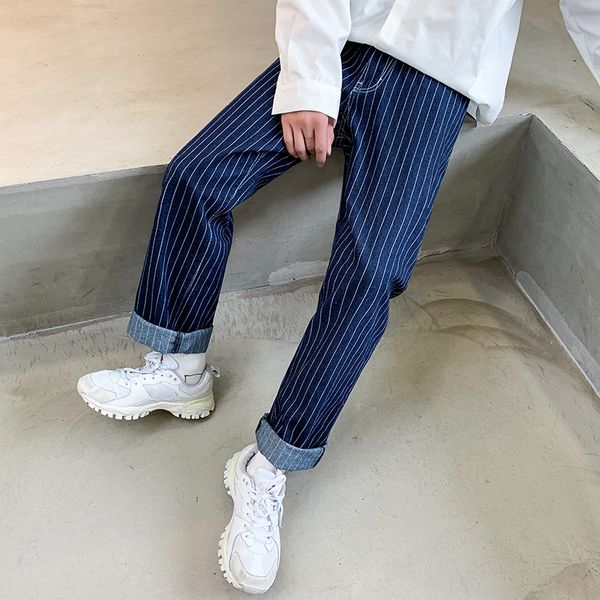 2019 autumn and winter new korean men's college style literary personality stripes wild retro loose straight wide leg jeans, Blue
2019 autumn and winter new korean men's college style literary personality stripes wild retro loose straight wide leg jeans, Blue