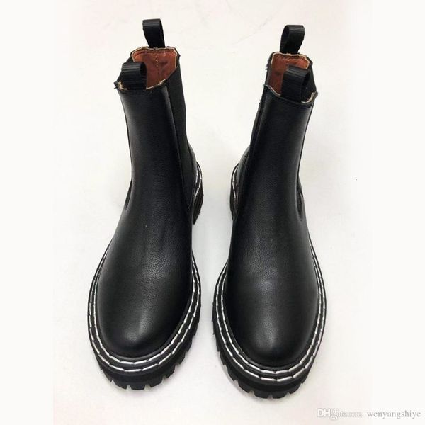 2019 autumn and winter explosions martin boots short boots female leather thick with thick end knight motorcycle boots british wind original
2019 autumn and winter explosions martin boots short boots female leather thick with thick end knight motorcycle boots british wind original