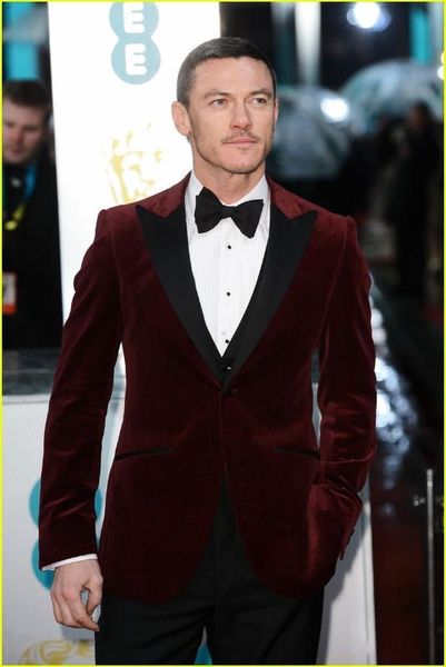 custom made men suits lapel groom tuxedos velvet men wedding groomsmen ( jacket+vest+pants+tie ) e375, White;black
custom made men suits lapel groom tuxedos velvet men wedding groomsmen ( jacket+vest+pants+tie ) e375, White;black