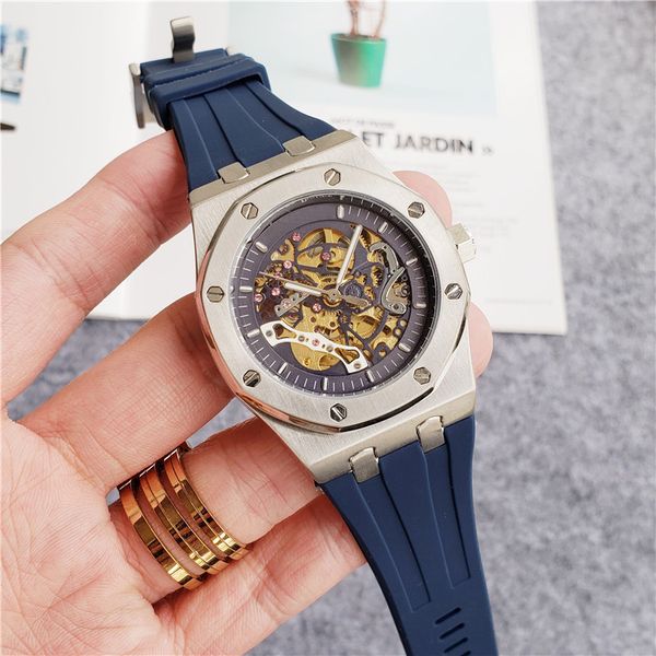 luxury мужские автоматические hollow brand watch классический стиль 42мм резиновый ремешок горячий продавать водонепроницаемый сапфир супер, Slivery;brown
luxury мужские автоматические hollow brand watch классический стиль 42мм резиновый ремешок горячий продавать водонепроницаемый сапфир супер, Slivery;brown