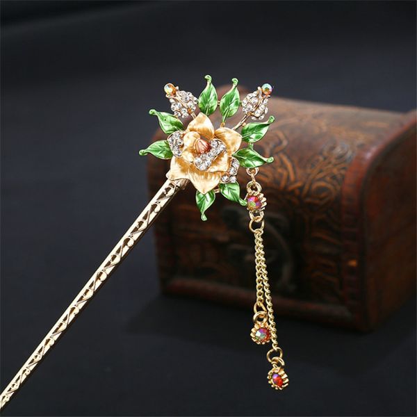 beauty women handmade colorful enamel rose flowers hairpin rhinestone crystal sticks pin girls chinese style hair jewelry c19010501, Golden;white
beauty women handmade colorful enamel rose flowers hairpin rhinestone crystal sticks pin girls chinese style hair jewelry c19010501, Golden;white