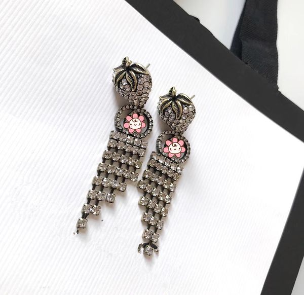 925 sterling silver gujiashuang love strawberry earrings seiko version old tassel chain long earrings manufacturer wholesale, Golden
925 sterling silver gujiashuang love strawberry earrings seiko version old tassel chain long earrings manufacturer wholesale, Golden