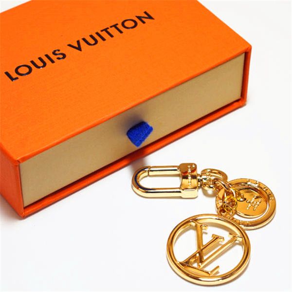2020european and american export source pendant key chain epidemic prevention mascot, Silver 
2020european and american export source pendant key chain epidemic prevention mascot, Silver