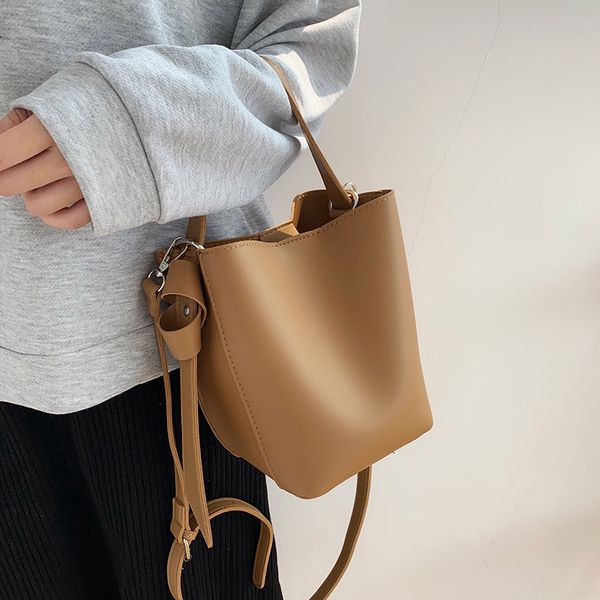 korean style women handbags small shoulder bag for female bucket bags pu leather ladies crossbody bag bolsa feminina blackhand bag large cap
korean style women handbags small shoulder bag for female bucket bags pu leather ladies crossbody bag bolsa feminina blackhand bag large cap