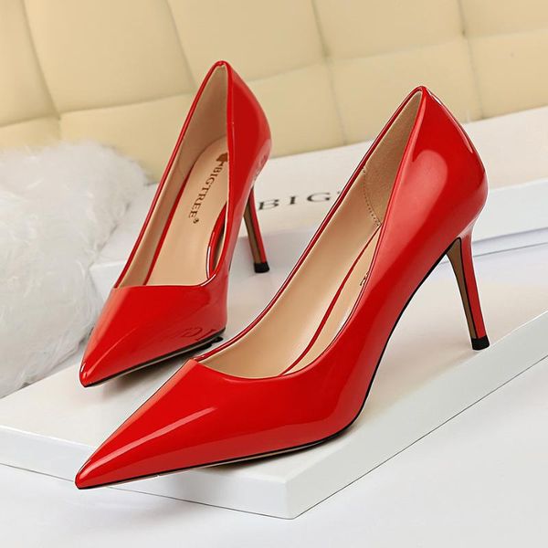 2020 spring new women classics pumps fashion dress patent leather red wedding shoes thin heels high heels, Black
2020 spring new women classics pumps fashion dress patent leather red wedding shoes thin heels high heels, Black