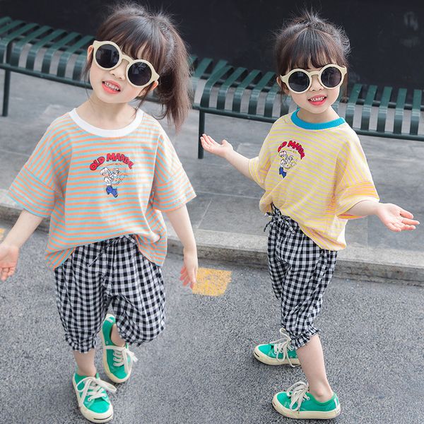 2020 new 3-8 year old casual suit for girls summer small and medium children striped t-shirt plaid pants two-piece set, White
2020 new 3-8 year old casual suit for girls summer small and medium children striped t-shirt plaid pants two-piece set, White