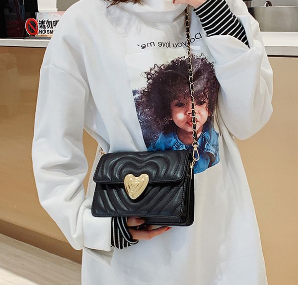 new 2019 women's leather flap shoulder bags luxury heart brand square striped bag chain pu leather handbags
new 2019 women's leather flap shoulder bags luxury heart brand square striped bag chain pu leather handbags