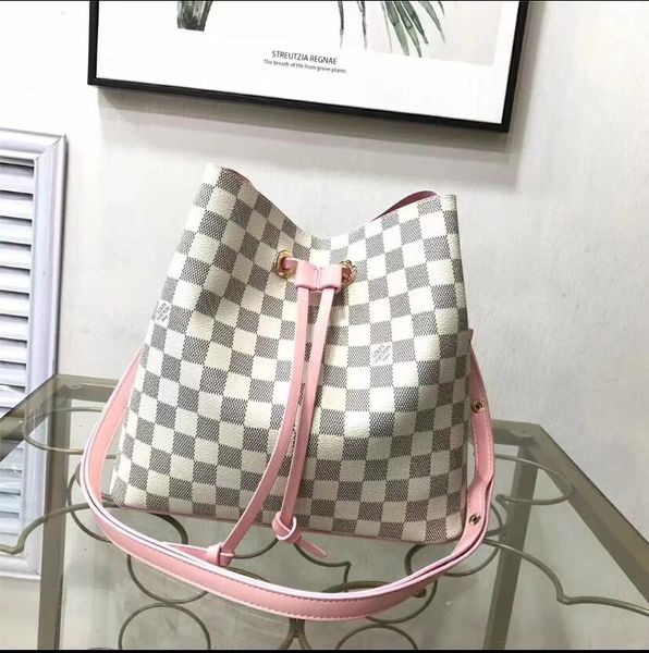 2019 old de igner handbag women de igner luxury cro body bag female houlder bag leather chain de igner luxury handbag pur e e46
2019 old de igner handbag women de igner luxury cro body bag female houlder bag leather chain de igner luxury handbag pur e e46