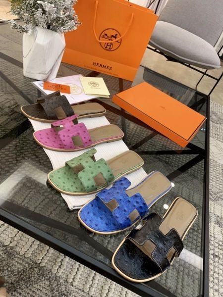 H new ladies slippers imported ostrich leather face inner sheepskin pad foot sheepskin
H new ladies slippers imported ostrich leather face inner sheepskin pad foot sheepskin