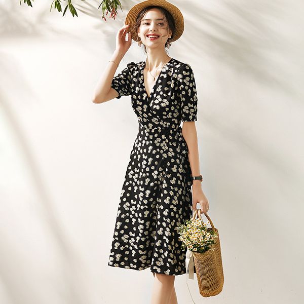 european holiday stylish women daisy flower printing dress v-neck slim waist quality praire chic summer dresses, Black;gray
european holiday stylish women daisy flower printing dress v-neck slim waist quality praire chic summer dresses, Black;gray