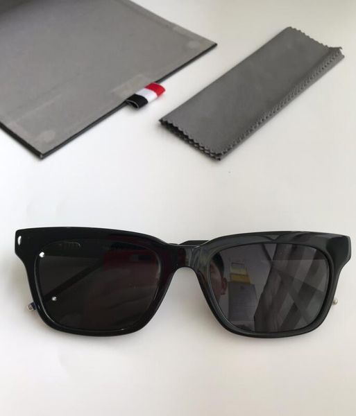 new 418 mens sunglasses men sun glasses women sunglasses fashion style protects eyes gafas de sol lunettes de soleil with box, White;black
new 418 mens sunglasses men sun glasses women sunglasses fashion style protects eyes gafas de sol lunettes de soleil with box, White;black