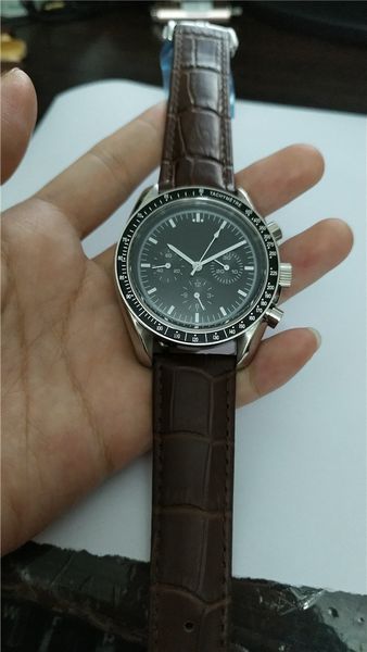 man watch luxury watches mechanical automatic movement stainless steel watchcase leather strap wristwatch 334, Slivery;brown
man watch luxury watches mechanical automatic movement stainless steel watchcase leather strap wristwatch 334, Slivery;brown