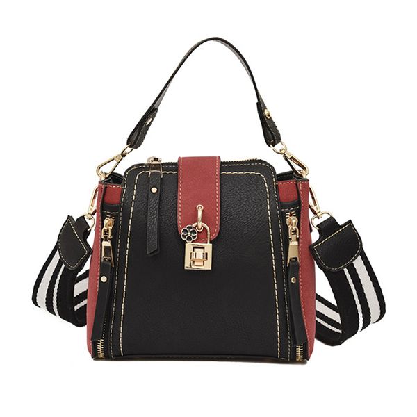 women bag female handbags leather messenger shoulder bag crossbody handbag lock zipper casual girl bags
women bag female handbags leather messenger shoulder bag crossbody handbag lock zipper casual girl bags