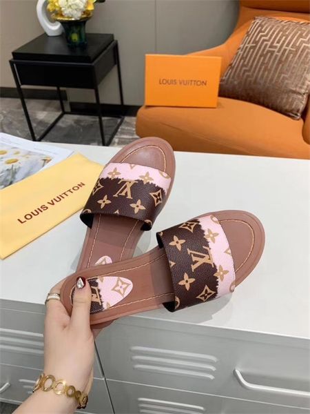 r03 latest classic fashion leather slippers sandals women's shoes slippers sandals size 35 to 42, Black
r03 latest classic fashion leather slippers sandals women's shoes slippers sandals size 35 to 42, Black