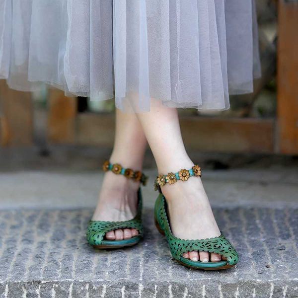 artdiya genuine leather women shoes original retro handmade hollow flowers low heel women's shoes with leather sandals 2020 new, Black
artdiya genuine leather women shoes original retro handmade hollow flowers low heel women's shoes with leather sandals 2020 new, Black