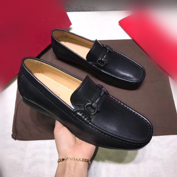 19ss 2019 new design men formal wedding loafers metal decorated vintage slip on casual business party men flats footwear, Black 
19ss 2019 new design men formal wedding loafers metal decorated vintage slip on casual business party men flats footwear, Black