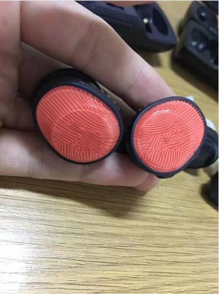 Headphone ound port wirele port earbud earphone tw bluetooth v5 0 earphone head et 2 tereo headphone ca e not for airpod 
Headphone ound port wirele port earbud earphone tw bluetooth v5 0 earphone head et 2 tereo headphone ca e not for airpod