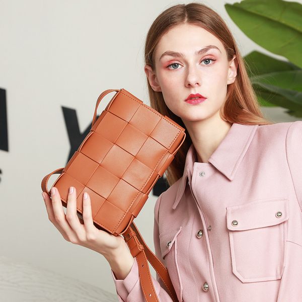 johnature fashion cow leather women bag 2020 new korean shoulder bags solid color cowhide ladies mini bags messenger bag
johnature fashion cow leather women bag 2020 new korean shoulder bags solid color cowhide ladies mini bags messenger bag