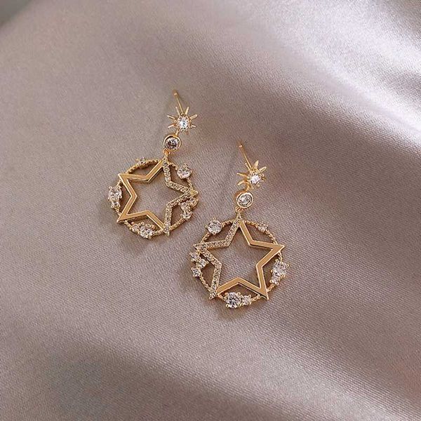 eq010 selling web celebrity with a beautiful trendy hollow-out shiny star earrings 2020, Golden;silver
eq010 selling web celebrity with a beautiful trendy hollow-out shiny star earrings 2020, Golden;silver