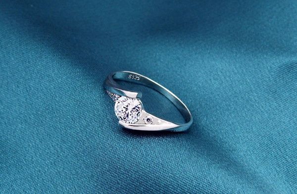 fashion-jewelry real 100% 925 silver ring 0.5 5a zircon cz engagement wedding rings for women ring size 4 5 6 7 8 9 10
fashion-jewelry real 100% 925 silver ring 0.5 5a zircon cz engagement wedding rings for women ring size 4 5 6 7 8 9 10