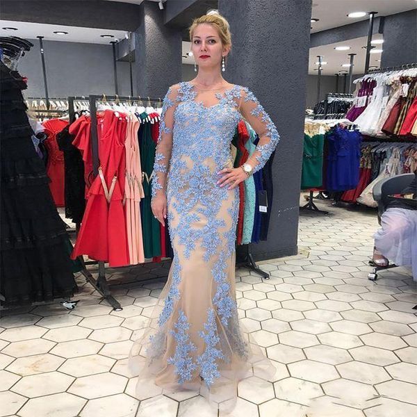 illusion long sleeve mother of the bride dresses 2020 sheer neck appliques beaded plus size mother evening party gowns customize, Black;red
illusion long sleeve mother of the bride dresses 2020 sheer neck appliques beaded plus size mother evening party gowns customize, Black;red