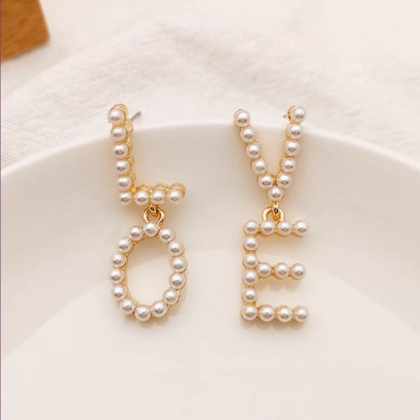 10 pairs romantic style gold plated love imitation pearl stud earrings for women crescent moon jewelry, Golden;silver
10 pairs romantic style gold plated love imitation pearl stud earrings for women crescent moon jewelry, Golden;silver