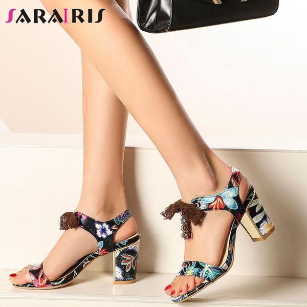 sarairis classic female round toe sandals summer sandals women fashion flower print butterfly kot square heel shoes woman, Black
sarairis classic female round toe sandals summer sandals women fashion flower print butterfly kot square heel shoes woman, Black