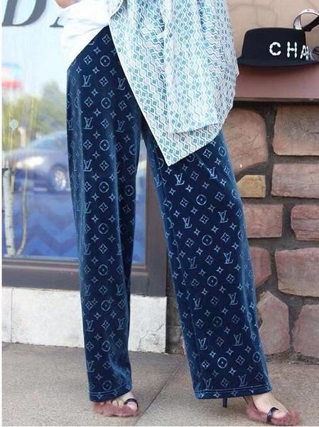 2020 latest design velvet drooping feeling wide-leg pants fall winter loose pants spring fashion straight tube slim casual large size pants, Black;white 
2020 latest design velvet drooping feeling wide-leg pants fall winter loose pants spring fashion straight tube slim casual large size pants, Black;white