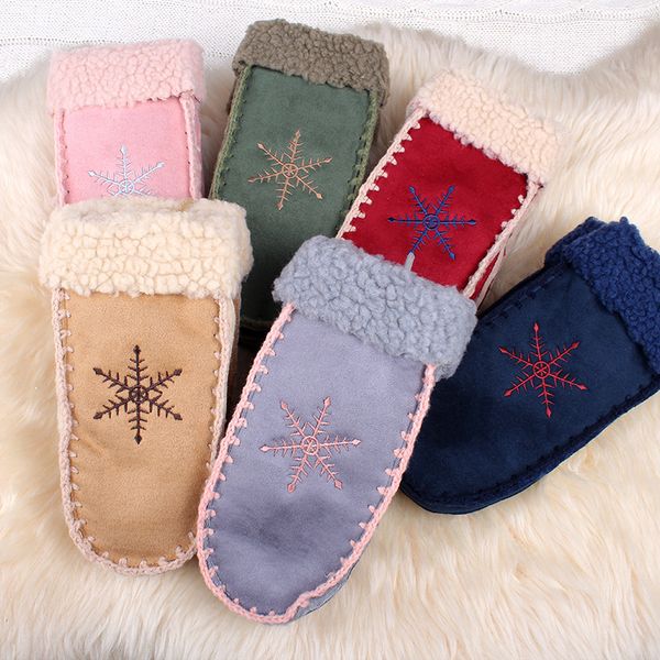 realby women winter gloves fashion snowflake embroidery soft gloves female femme hiver mitaine hand warmer a1078, Blue;gray
realby women winter gloves fashion snowflake embroidery soft gloves female femme hiver mitaine hand warmer a1078, Blue;gray