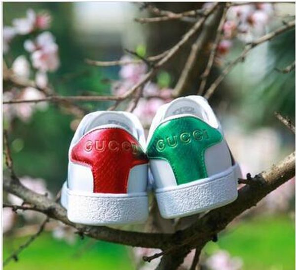 q5 2019 fall new men women casual small white shoes ace embroidery small bee men women zapatillas walking shoes size 36-44, Black
q5 2019 fall new men women casual small white shoes ace embroidery small bee men women zapatillas walking shoes size 36-44, Black