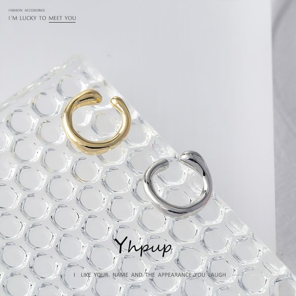 yhpup 1pcs new design gold/silver ear clip earrings without piercing geometric round ear cuff simple metal cartilage jewelry
yhpup 1pcs new design gold/silver ear clip earrings without piercing geometric round ear cuff simple metal cartilage jewelry