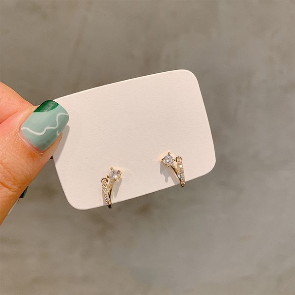 2020 new arrival dominated geometric delicate crystal women korean stud earrings contracted joker shiny classic style earrings, Golden;silver
2020 new arrival dominated geometric delicate crystal women korean stud earrings contracted joker shiny classic style earrings, Golden;silver