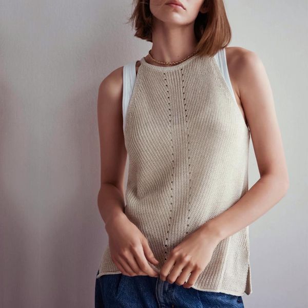 3-colors autumn knitted sweater women halter o neck sleeveless elastic casual outwear warm sweater femme, White;black 
3-colors autumn knitted sweater women halter o neck sleeveless elastic casual outwear warm sweater femme, White;black