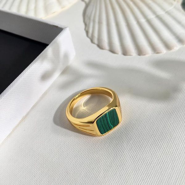 fashion-steel luxury fashion new brand green malachite ring temperament beautiful for women charm love ring jewelry, Slivery;golden
fashion-steel luxury fashion new brand green malachite ring temperament beautiful for women charm love ring jewelry, Slivery;golden